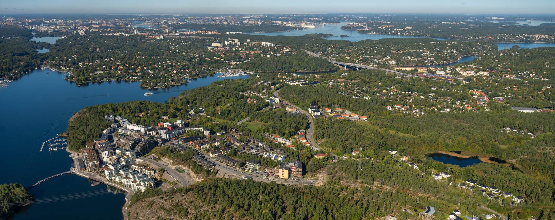 Nyproduktion Tollare - Flygfoto över Nacka