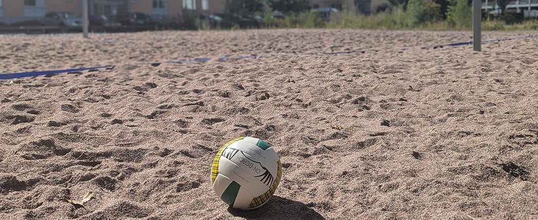 Den nya beachvolleybollplanen i Klockaren